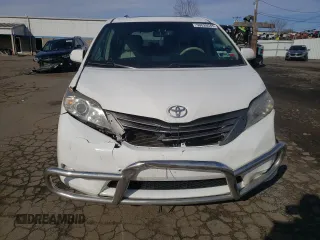 2013 Toyota Sienna XLE with VIN 5TDDK3DC2DS062598, listed as a Copart auction lot 50026545 with 130,719 mi miles and Salvage Title. Bid and sale history available at DreamBid. Image 5.