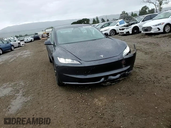 2025 Tesla Model 3 Long Range z VIN 5YJ3E1EA2SF962214, wystawiony jako Copart lot #48961935 z przebiegiem 409 mil mil oraz Szkoda całkowita • Salvage title. Historia ofert i sprzedaży dostępna na DreamBid. Obrazek 11.