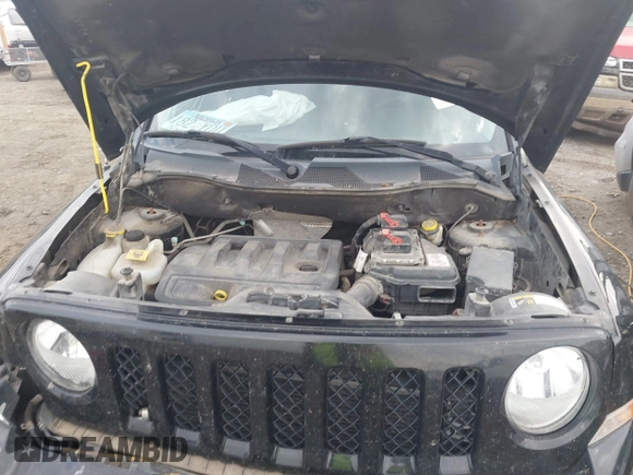 2016 Jeep Patriot Sport z VIN 1C4NJPBB1GD698521, wystawiony jako IAAI lot #40796670 z przebiegiem 139 801 mil mil oraz . Historia ofert i sprzedaży dostępna na DreamBid. Obrazek 10.