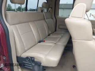 2006 Ford F-150 XLT z VIN 1FTPX14566FA55886, wystawiony jako IAAI lot #42636382 z przebiegiem 197 702 mil mil oraz . Historia ofert i sprzedaży dostępna na DreamBid. Obrazek 8.