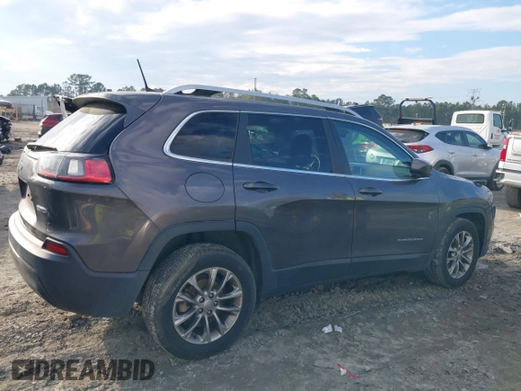2019 Jeep Cherokee Latitude Plus z VIN 1C4PJLLB2KD143876, wystawiony jako IAAI lot #41660356 z przebiegiem 55 065 mil mil oraz . Historia ofert i sprzedaży dostępna na DreamBid. Obrazek 13.