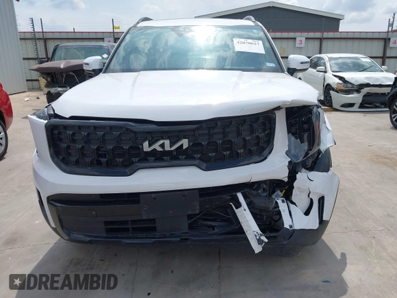 2024 Kia Telluride EX X-Line with VIN 5XYP3DGC4RG483058, listed as a IAAI auction lot 42070627 with 15,690 mi miles and . Bid and sale history available at DreamBid. Image 6.