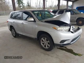 2013 Toyota Highlander with VIN 5TDZA3EH0DS043082, listed as a IAAI auction lot 41943547 with Not Provided miles and . Bid and sale history available at DreamBid. Image 1.