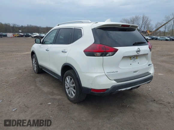 2019 Nissan Rogue SV with VIN KNMAT2MVXKP528443, listed as a IAAI auction lot 40556136 with 176,994 mi miles. Bid and sale history available at carsss.com. Image 3.
