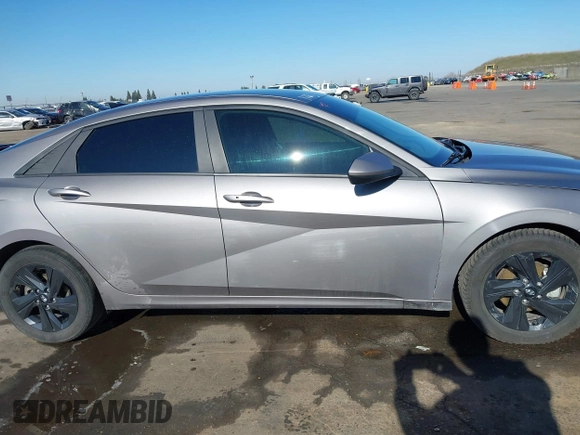 2023 Hyundai Elantra Blue z VIN KMHLM4AJ7PU059237, wystawiony jako IAAI lot #41394314 z przebiegiem 34 248 mil mil oraz . Historia ofert i sprzedaży dostępna na DreamBid. Obrazek 14.