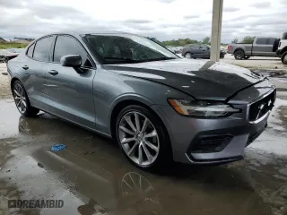 2019 Volvo S60 Momentum with VIN 7JR102FK3KG003852, listed as a Copart auction lot 88770525 with 89,455 mi miles and Non Repairable. Bid and sale history available at carsss.com. Image 4.