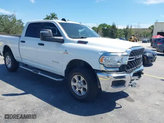 2024 Ram 2500 Big Horn with VIN 3C6UR5DL6RG338222, listed as a IAAI auction lot 41838732 with 30,861 mi miles. Bid and sale history available at carsss.com. Image 1.