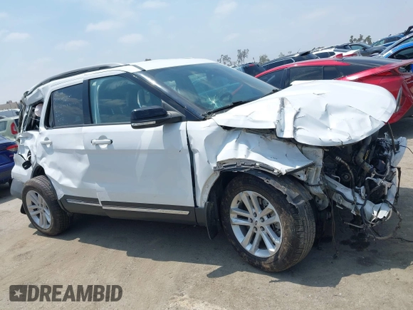 2017 Ford Explorer XLT with VIN 1FM5K7D89HGC85465, listed as a IAAI auction lot 42151342 with Not provided miles and . Bid and sale history available at DreamBid. Image 13.