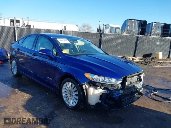 2016 Ford Fusion SE Hybrid with VIN 3FA6P0LU0GR388187, listed as a IAAI auction lot 38604646 with 135,625 mi miles. Bid and sale history available at carsss.com. Image 1.