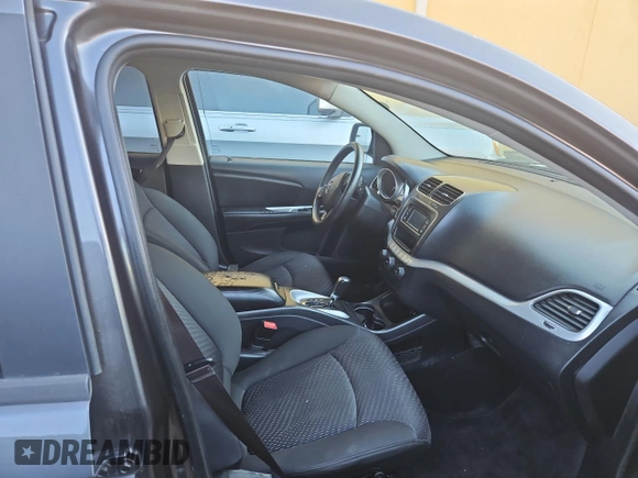 2017 Dodge Journey SXT with VIN 3C4PDCBG4HT533952, listed as a Copart auction lot 82472614 with 155,060 mi miles and Clean Title. Bid and sale history available at DreamBid. Image 5.