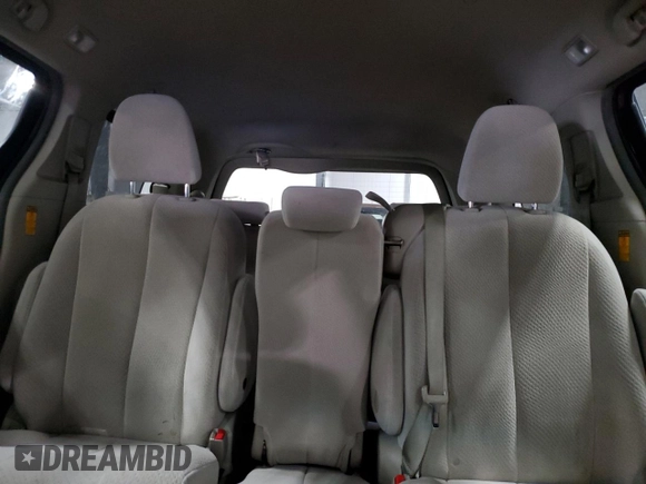 2014 Toyota Sienna LE AAS с VIN 5TDKK3DC9ES444474, выставлен на аукционе Copart как лот 54336055 с пробегом 184 180 миль миль и Списание • Salvage title. История ставок и продаж доступна на DreamBid. Изображение 10.