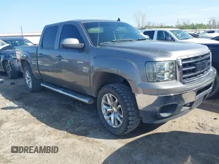 2007 GMC Sierra 1500 with VIN 3GTEK13Y47G542294, listed as a IAAI auction lot 41877821 with 245,731 mi miles and . Bid and sale history available at DreamBid. Image 1.