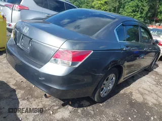 2010 Honda Accord LX z VIN 1HGCP2F32AA082297, wystawiony jako IAAI lot #42231032 z przebiegiem 138 401 mil mil oraz . Historia ofert i sprzedaży dostępna na DreamBid. Obrazek 4.