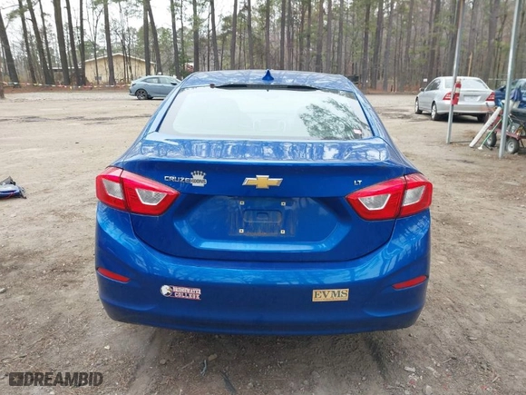 2018 Chevrolet Cruze LT with VIN 1G1BE5SM7J7162779, listed as a IAAI auction lot 41805832 with NaN miles. Bid and sale history available at carsss.com. Image 16.