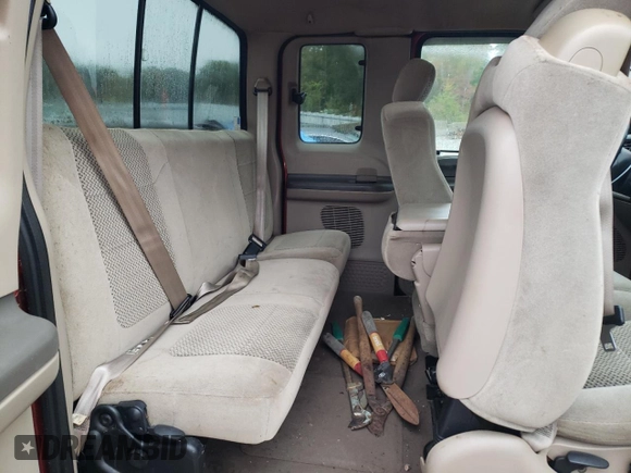 2001 Ford Super Duty F-250 XL with VIN 1FTNX21LX1ED37981, listed as a Copart auction lot 74306684 with 74,052 mi miles and Clean Title. Bid and sale history available at carsss.com. Image 10.