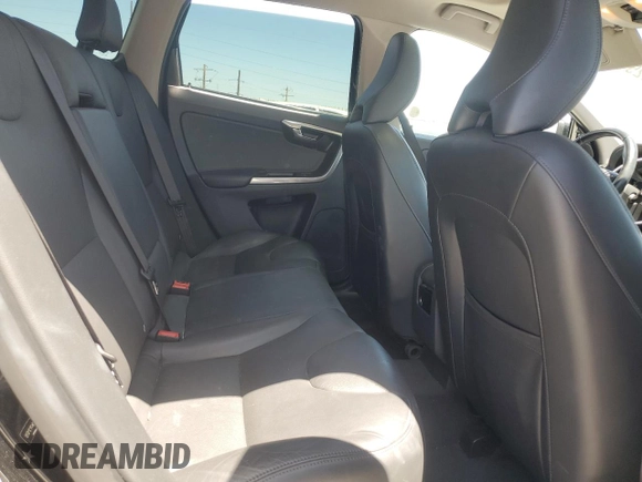 2015 Volvo XC60 T5 z VIN YV4612RK7F2716797, wystawiony jako Copart lot #58010425 z przebiegiem 49 647 mil mil oraz Szkoda całkowita • Salvage title. Historia ofert i sprzedaży dostępna na DreamBid. Obrazek 11.