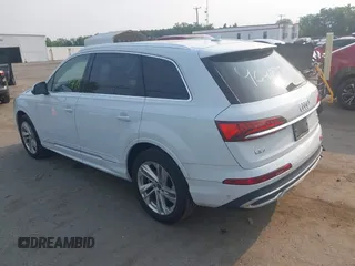 2022 Audi Q7 Premium Plus with VIN WA1LJBF70ND014081, listed as a IAAI auction lot 42403771 with 20,073 mi miles and . Bid and sale history available at DreamBid. Image 3.