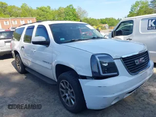 2007 GMC Yukon XL SLT with VIN 1GKFK16357R390647, listed as a IAAI auction lot 42229498 with 223,220 mi miles and . Bid and sale history available at DreamBid. Image 1.