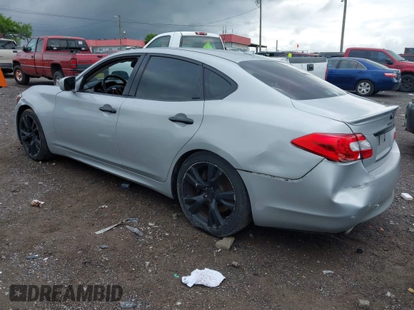2012 Infiniti M z VIN JN1BY1AP4CM330257, wystawiony jako IAAI lot #42341877 z przebiegiem 119 023 mil mil oraz . Historia ofert i sprzedaży dostępna na DreamBid. Obrazek 3.