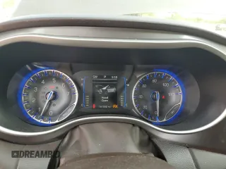 2017 Chrysler Pacifica Touring L z VIN 2C4RC1BGXHR758038, wystawiony jako Copart lot #59639815 z przebiegiem 161 552 mil mil oraz Szkoda całkowita • Salvage title. Historia ofert i sprzedaży dostępna na DreamBid. Obrazek 9.