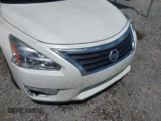 2013 Nissan Altima 2.5 S with VIN 1N4AL3AP6DC260020, listed as a IAAI auction lot 42014181 with 335,508 mi miles and . Bid and sale history available at carsss.com. Image 6.