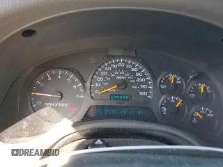2002 Chevrolet TrailBlazer LTZ with VIN 1GNDT13S322212983, listed as a Copart auction lot 53608405 with 107,187 mi miles and Salvage Title. Bid and sale history available at DreamBid. Image 9.