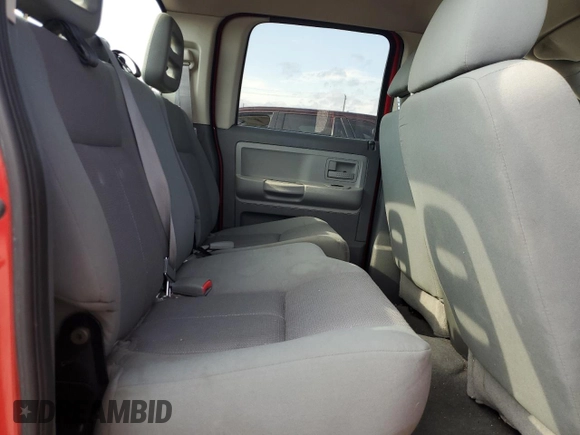 2005 Dodge Dakota SLT z VIN 1D7HW48K05S310312, wystawiony jako Copart lot #88061125 z przebiegiem 208 806 mil mil oraz Nie do naprawy • Non repairable. Historia ofert i sprzedaży dostępna na DreamBid. Obrazek 10.