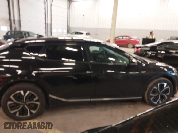 2022 Kia EV6 Wind z VIN KNDC3DLC8N5075492, wystawiony jako IAAI lot #41671331 z przebiegiem 22 122 mil mil oraz . Historia ofert i sprzedaży dostępna na DreamBid. Obrazek 14.