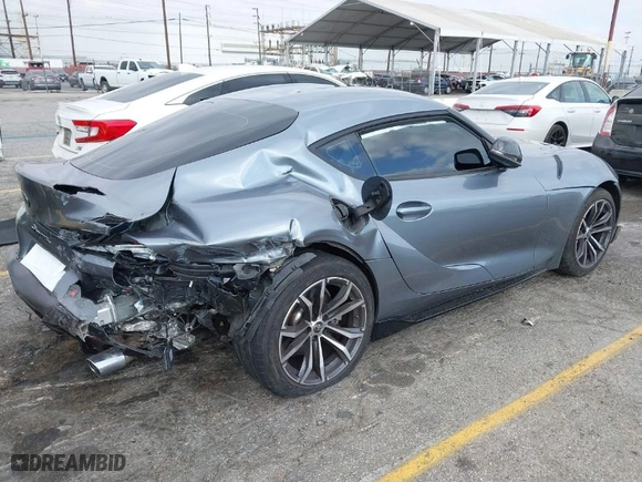 2021 Toyota GR Supra 2.0 with VIN WZ1DB2C07MW039661, listed as a IAAI auction lot 41331765 with 1 mi miles. Bid and sale history available at carsss.com. Image 4.