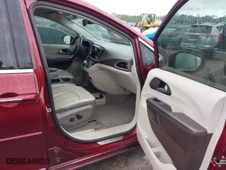 2018 Chrysler Pacifica Touring L Plus with VIN 2C4RC1EG4JR132695, listed as a IAAI auction lot 41987612 with 99,132 mi miles. Bid and sale history available at carsss.com. Image 5.