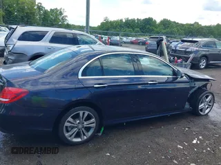 2018 Mercedes-Benz E 300 z VIN WDDZF4KB7JA432582, wystawiony jako IAAI lot #42220866 z przebiegiem 52 437 mil mil oraz . Historia ofert i sprzedaży dostępna na DreamBid. Obrazek 14.