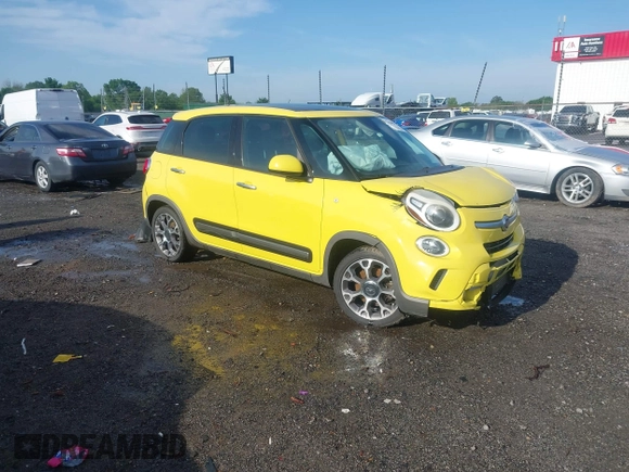 2014 FIAT 500L Trekking z VIN ZFBCFADH4EZ013485, wystawiony jako IAAI lot #42104043 z przebiegiem 157 744 mil mil oraz . Historia ofert i sprzedaży dostępna na DreamBid. Obrazek 1.