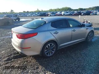 2015 Kia Optima SX z VIN 5XXGR4A72FG419739, wystawiony jako IAAI lot #41972453 z przebiegiem 204 336 mil mil oraz . Historia ofert i sprzedaży dostępna na DreamBid. Obrazek 4.