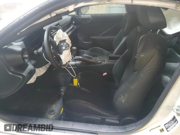 2024 Toyota 86 Premium with VIN JF1ZNBE1XR9751630, listed as a Copart auction lot 89382405 with 13,119 mi miles and Salvage Title. Bid and sale history available at DreamBid. Image 7.