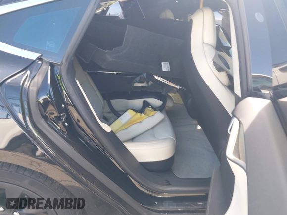 2019 Tesla Model S 75D с VIN 5YJSA1E22KF305722, выставлен на аукционе IAAI как лот 41765921 с пробегом 35 361 миль миль и . История ставок и продаж доступна на DreamBid. Изображение 8.