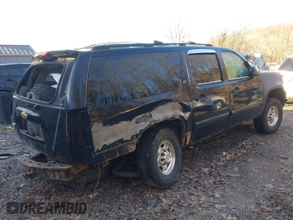 2007 Chevrolet Suburban LT with VIN 3GNGK26K37G143230, listed as a IAAI auction lot 41742956 with Not Provided miles and . Bid and sale history available at DreamBid. Image 4.