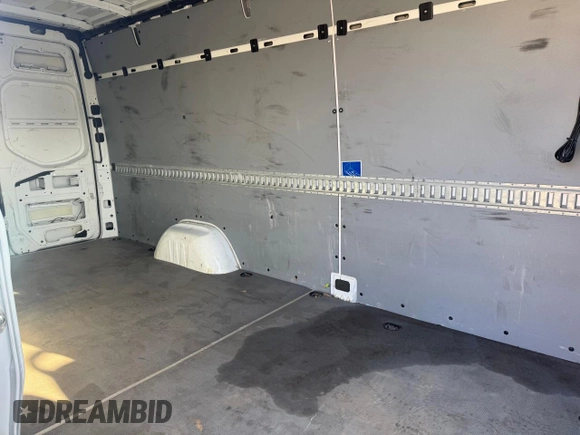 2019 Freightliner Sprinter z VIN WDRPF1CD0KT009249, wystawiony jako Copart lot #45033195 z przebiegiem Nie podano mil oraz Szkody całkowita. Historia ofert i sprzedaży dostępna na DreamBid. Obrazek 6.