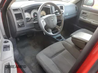 2006 Dodge Dakota SLT z VIN 1D7HE42N76S501233, wystawiony jako Copart lot #80200934 z przebiegiem 281 599 mil mil oraz Szkoda całkowita • Salvage title. Historia ofert i sprzedaży dostępna na DreamBid. Obrazek 8.
