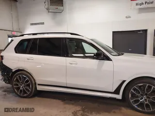 2024 BMW X7 M60i with VIN 5UX33EM04R9T72699, listed as a IAAI auction lot 41296464 with 39,785 mi miles. Bid and sale history available at carsss.com. Image 14.