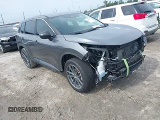 2021 Nissan Rogue S with VIN 5N1AT3AAXMC700452, listed as a IAAI auction lot 42352289 with 55,005 mi miles and . Bid and sale history available at DreamBid. Image 1.