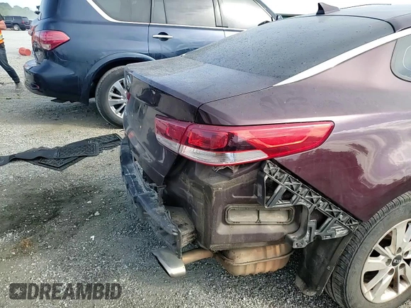 2016 Kia Optima LX with VIN 5XXGT4L32GG112942, listed as a Copart auction lot 53432805 with 173,714 mi miles and Salvage title. Bid and sale history available at DreamBid. Image 11.
