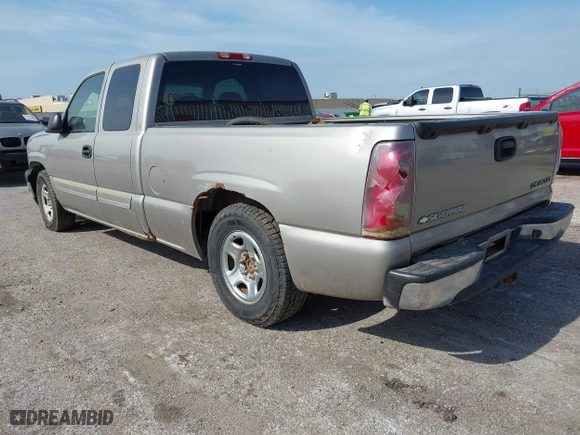 2003 Chevrolet Silverado 1500 LS with VIN 2GCEC19V231178471, listed as a IAAI auction lot 42085646 with 200,584 mi miles. Bid and sale history available at carsss.com. Image 3.
