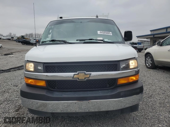2022 Chevrolet Express Cargo with VIN 1GCWGAFP0N1177570, listed as a Copart auction lot 54801965 with 36,636 mi miles and Salvage title. Bid and sale history available at DreamBid. Image 5.