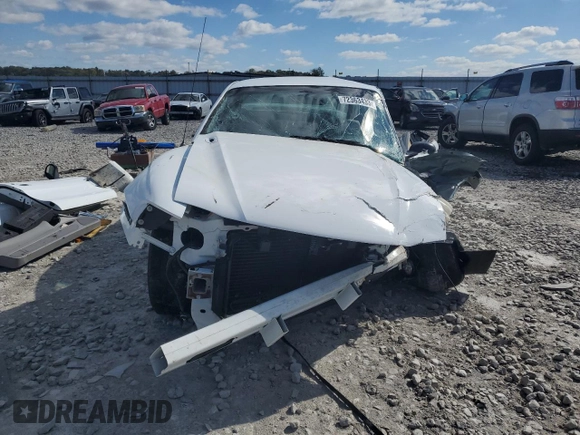 1998 Ford Mustang with VIN 1FAFP4045WF260082, listed as a Copart auction lot 72363433 with 38,643 mi miles and Salvage title. Bid and sale history available at DreamBid. Image 5.