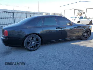 2015 Rolls-Royce Ghost z VIN SCA664S57FUX53185, wystawiony jako Copart lot #87426574 z przebiegiem 49 214 mil mil oraz Szkoda całkowita • Salvage title. Historia ofert i sprzedaży dostępna na DreamBid. Obrazek 3.