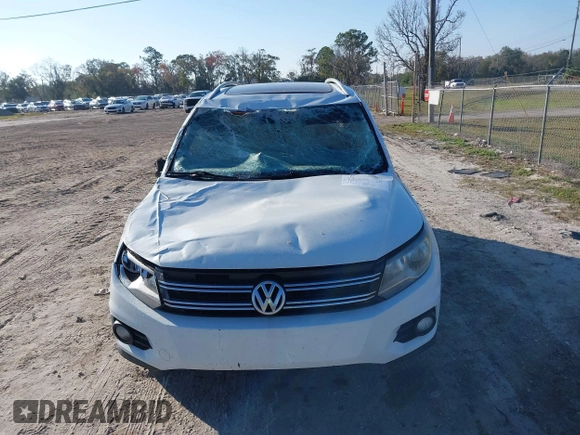2015 Volkswagen Tiguan SE with VIN WVGAV7AX5FW600170, listed as a IAAI auction lot 41460660 with Not provided miles and . Bid and sale history available at DreamBid. Image 6.