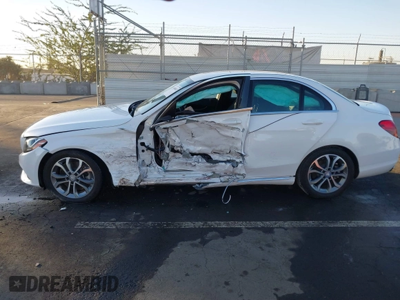2017 Mercedes-Benz C 300 with VIN 55SWF4JB5HU191717, listed as a IAAI auction lot 41400167 with 37,803 mi miles and . Bid and sale history available at carsss.com. Image 15.