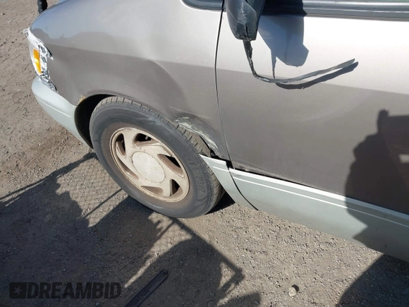 1998 Toyota Sienna LE с VIN 4T3ZF13CXWU079697, выставлен на аукционе IAAI как лот 40724757 с пробегом 203 525 миль миль и . История ставок и продаж доступна на DreamBid. Изображение 13.