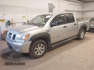 2005 Nissan Titan LE with VIN 1N6AA07BX5N507715, listed as a IAAI auction lot 41848566 with 254,548 mi miles. Bid and sale history available at carsss.com. Image 2.