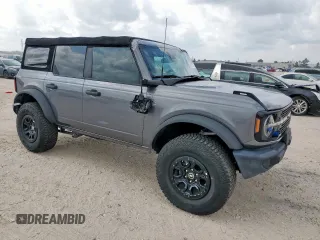 2022 Ford Bronco с VIN 1FMEE5DP9NLA72991, выставлен на аукционе Copart как лот 56551355 с пробегом 2 692 миль миль и Списание • Salvage title. История ставок и продаж доступна на DreamBid. Изображение 4.